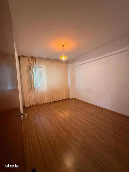 Apartament cu 3 camere decomandat în Floreasca