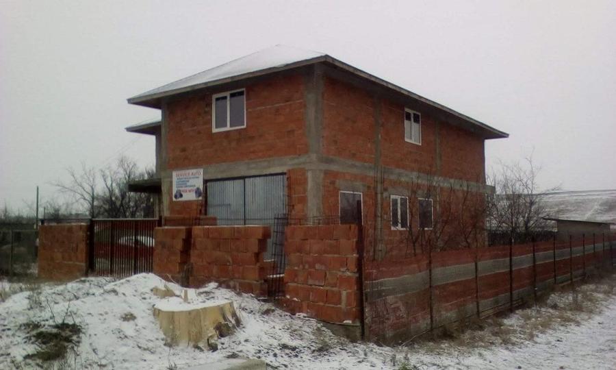 Casă individuală cu 5 camere cu Canalizare în Mârzănești