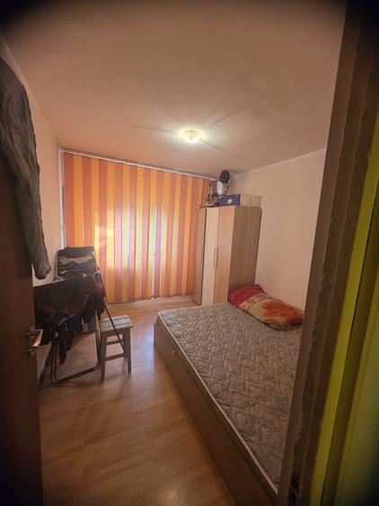 Apartament cu 3 camere decomandat în Colentina