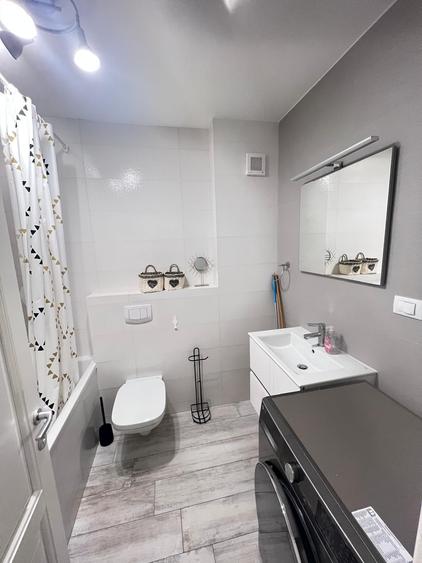 Apartament cu 2 camere decomandat, mobilat în Bistrița Lac
