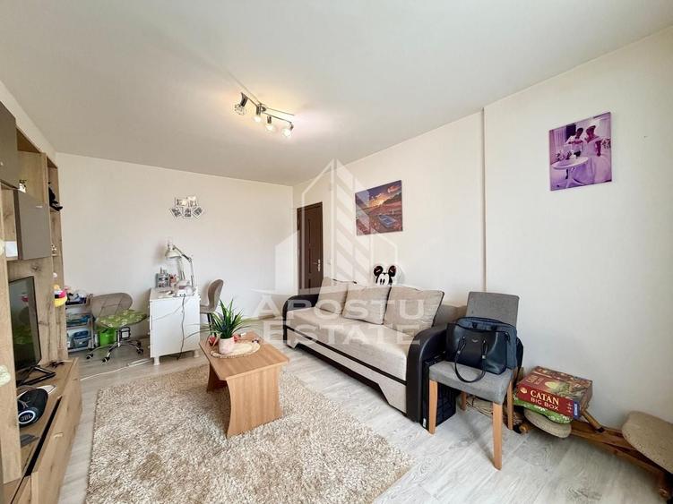 Apartament cu 2 camere decomandat, mobilat în Aradului
