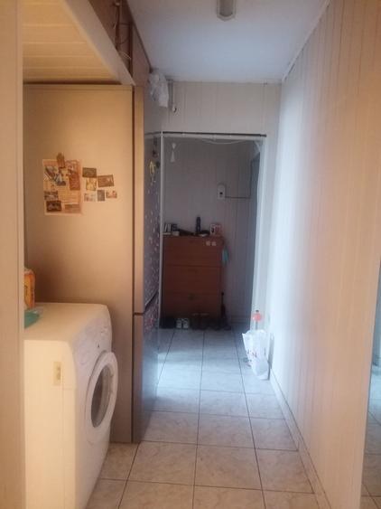 Apartament cu 3 camere semidecomandat în Vest