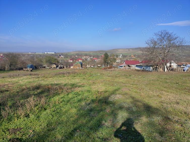 Construibil 2000mp intre case desc18m Topolog Tulcea - 2