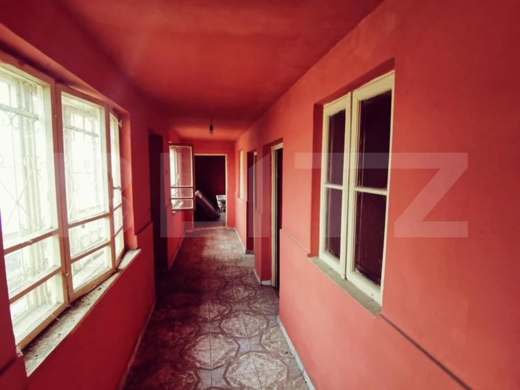 Casă individuală cu 5 camere cu Teren 1624 Mp în Cernele