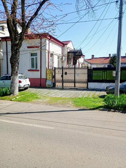 Casă cu 2 camere în Central