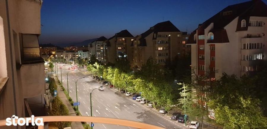 Apartament cu 3 camere decomandat în Centrul Civic