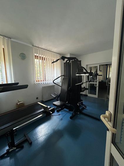 Apartament cu 2 camere semidecomandat, mobilat în Capitale