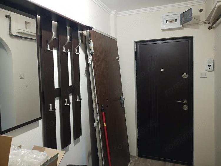 Apartament cu 2 camere decomandat în Republicii