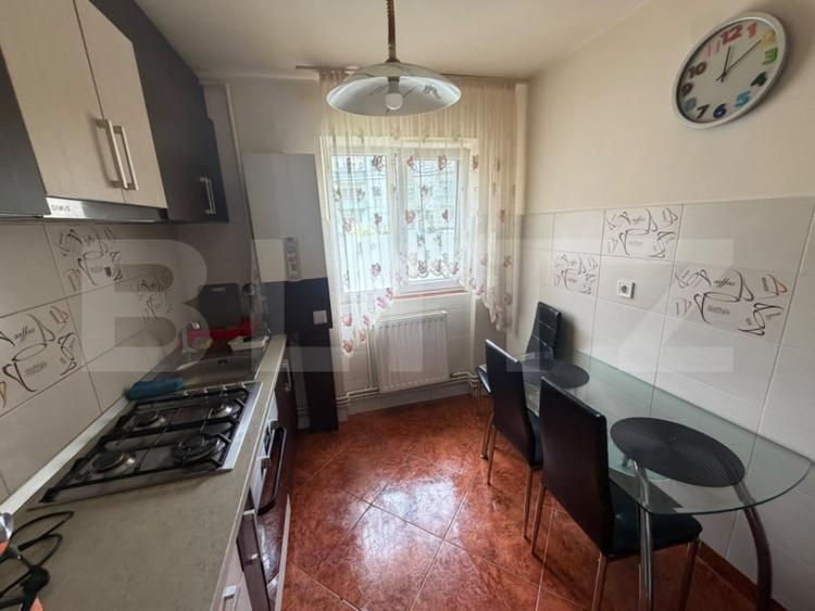 Apartament 2 camere, semidecomandat, 50 mp utili, zona Cetat - 3