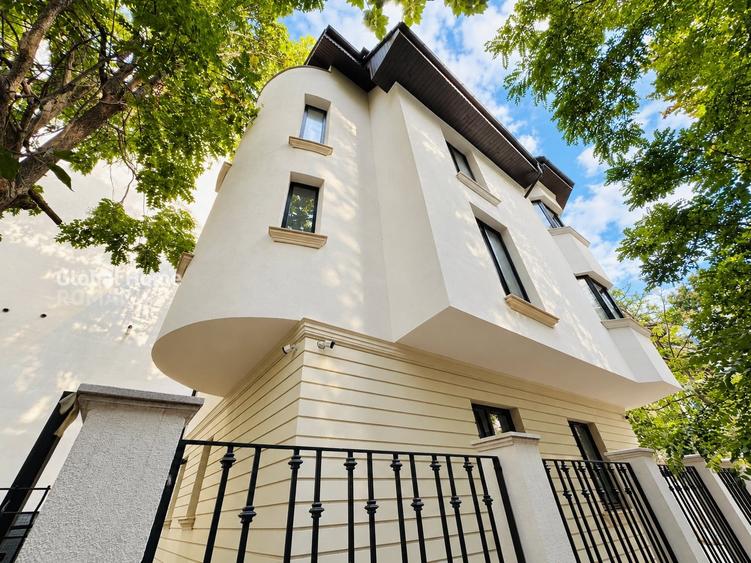 Casă individuală cu 6 camere cu Canalizare în Kiseleff