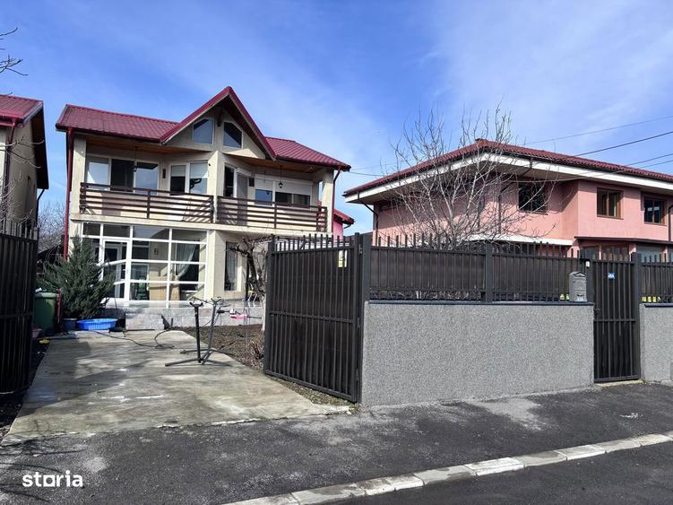 Casă cu 5 camere cu Canalizare în Central