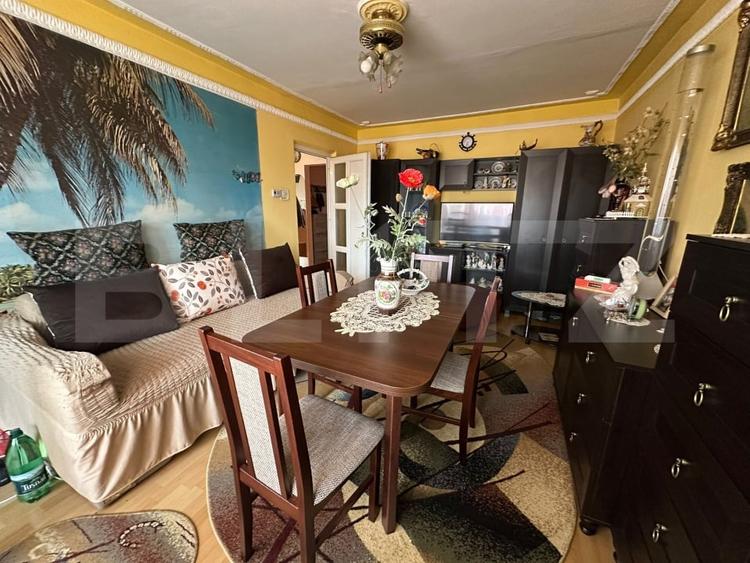 Apartament cu 3 camere decomandat, mobilat în Zorilor