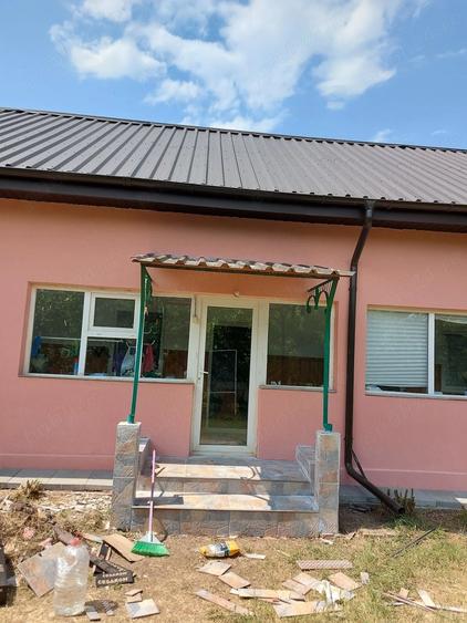 Casă cu 2 camere cu Teren 2251 Mp în Petrești