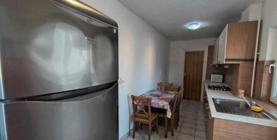 Apartament cu 4 camere decomandat, mobilat în Kiseleff