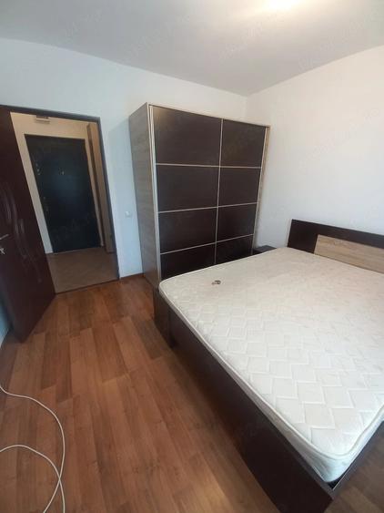 Apartament cu 3 camere semidecomandat, mobilat în Ultracentral
