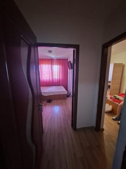 Apartament cu 4 camere decomandat, mobilat în Libertății