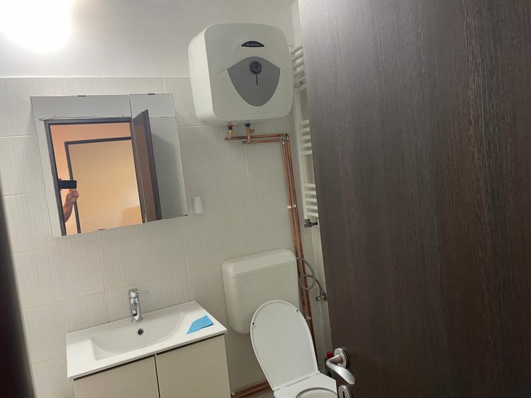 Garsonieră decomandată în Brâncoveanu