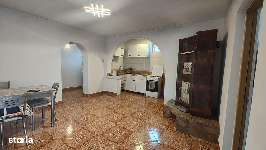 Casă cu 2 camere cu Teren 360 Mp în Ceangăi