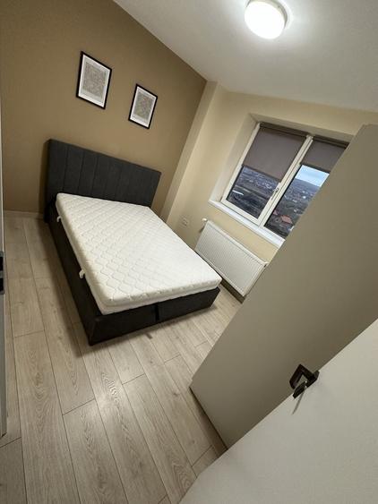 Apartament cu 2 camere semidecomandat în Chinteni