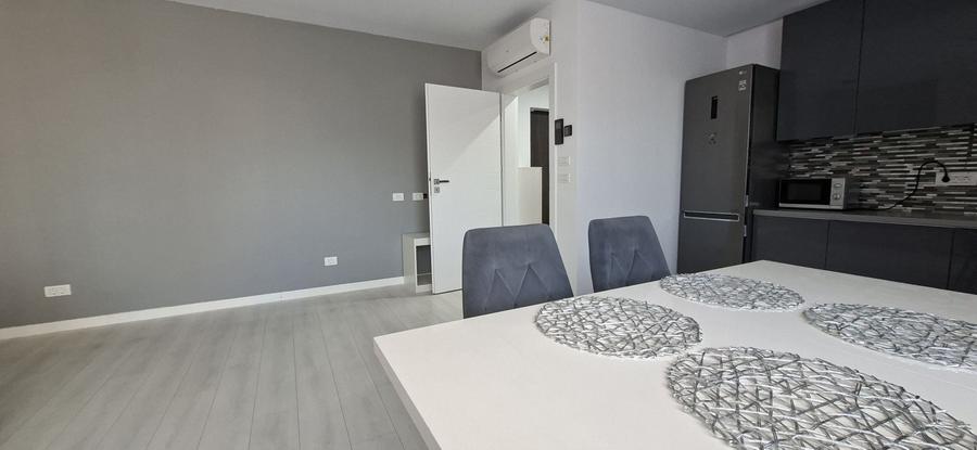 Apartament cu 2 camere semidecomandat, mobilat în Aradului