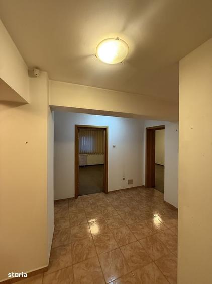 Apartament cu 3 camere decomandat în Decebal