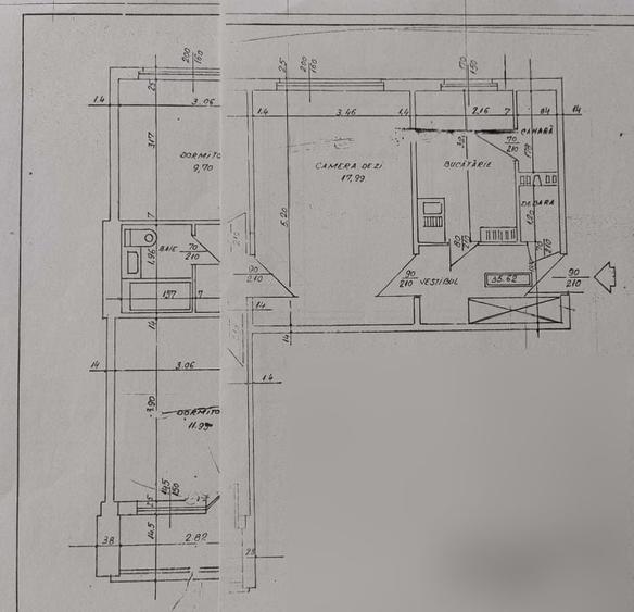 Apartament cu 3 camere semidecomandat în Rahova