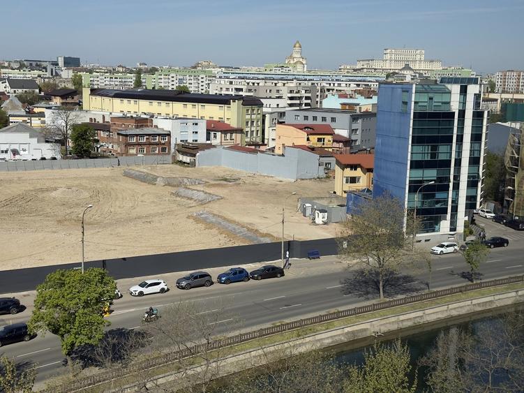 Apartament cu 2 camere decomandat, mobilat în Splaiul Unirii