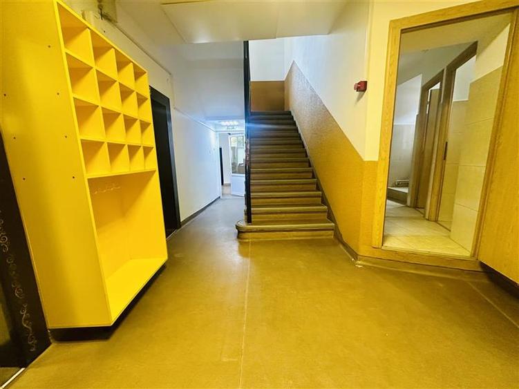 Casă individuală cu 6 camere cu Teren 275 Mp în Bartolomeu
