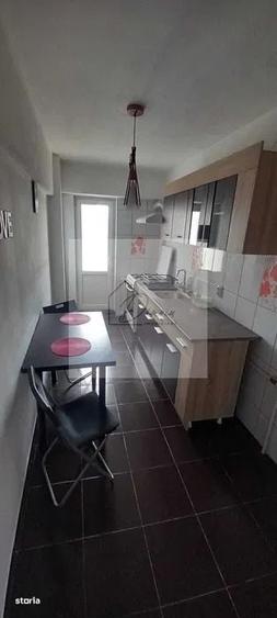 Garsonieră decomandată în Costin Georgian