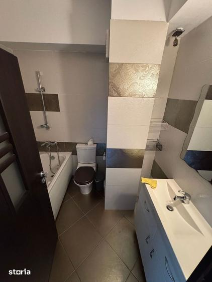 Apartament cu 2 camere decomandat în Nicolina