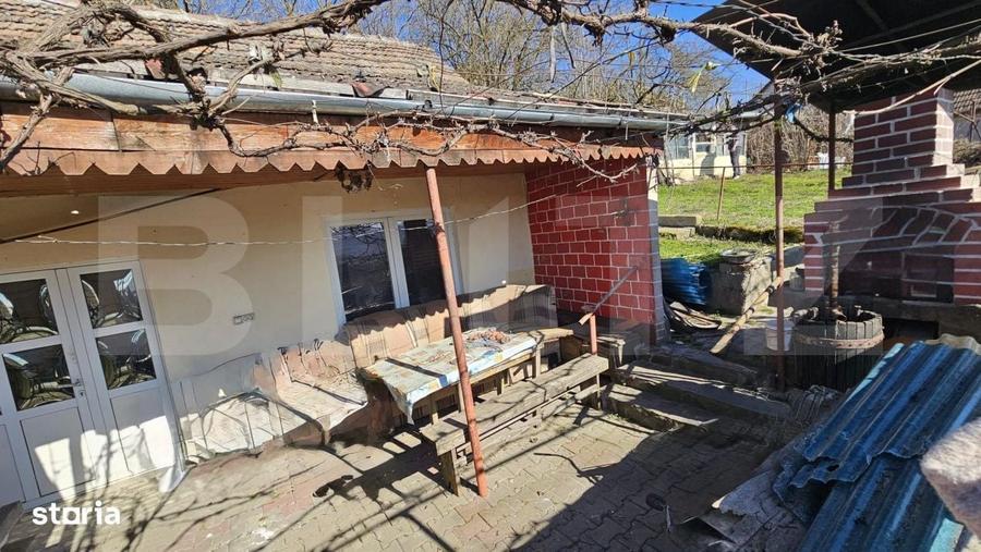 Casă cu 4 camere în Aronești