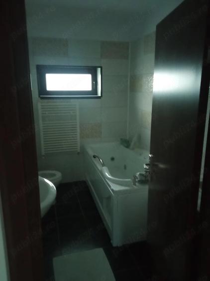 Apartament cu 3 camere decomandat în Dancu
