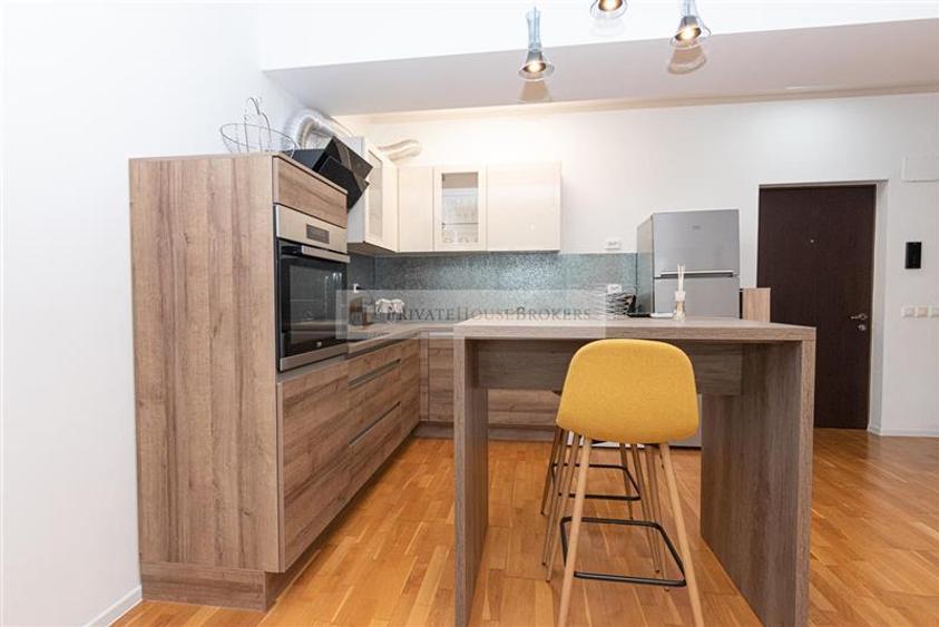 Apartament cu 2 camere semidecomandat, mobilat în Pipera