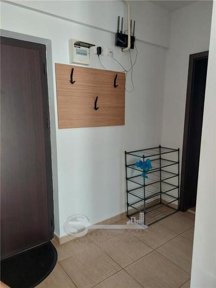 Apartament cu 2 camere semidecomandat, mobilat în Nicolina