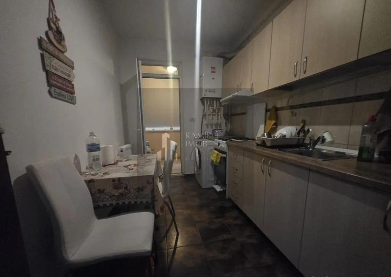 Garsonieră decomandată, mobilată în Metalurgiei
