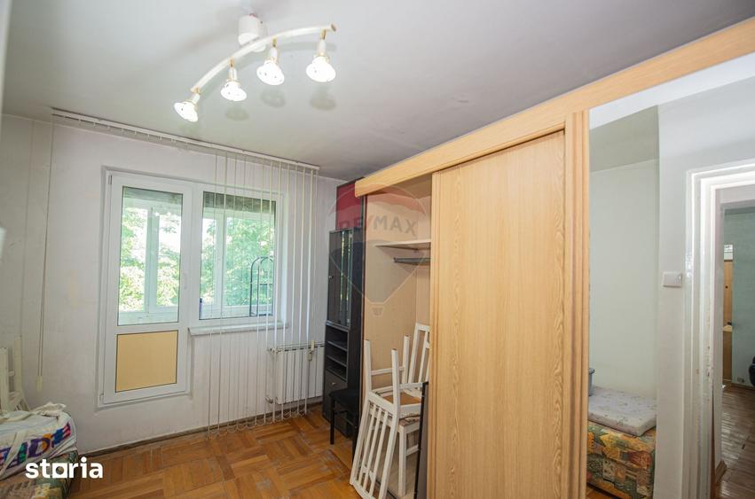 Apartament cu 3 camere semidecomandat în Giulești