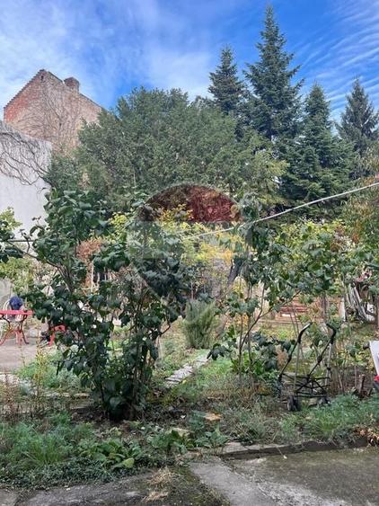 Casă cu 3 camere cu Teren 371 Mp în Ultracentral