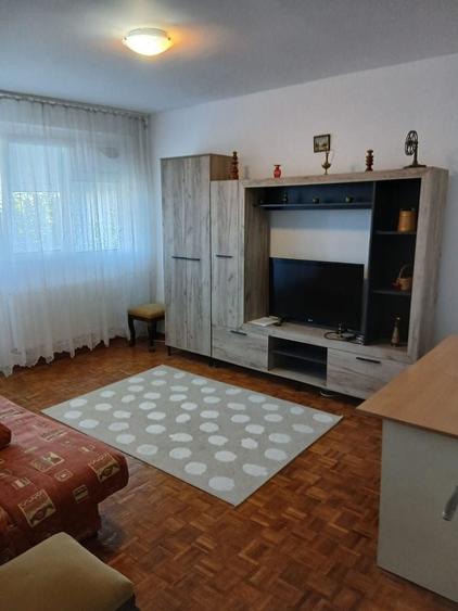Apartament cu 2 camere decomandat, mobilat în Eroii Revoluției