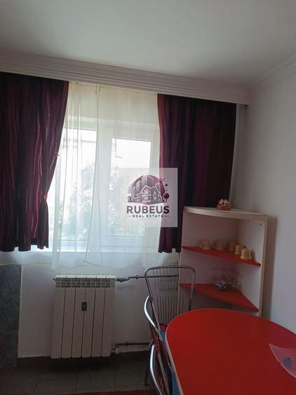 Apartament cu 4 camere decomandat, mobilat în Kiseleff