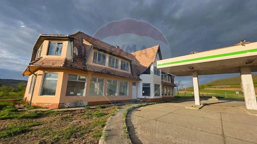 Spațiu comercial, de 400 mp, în Ațel