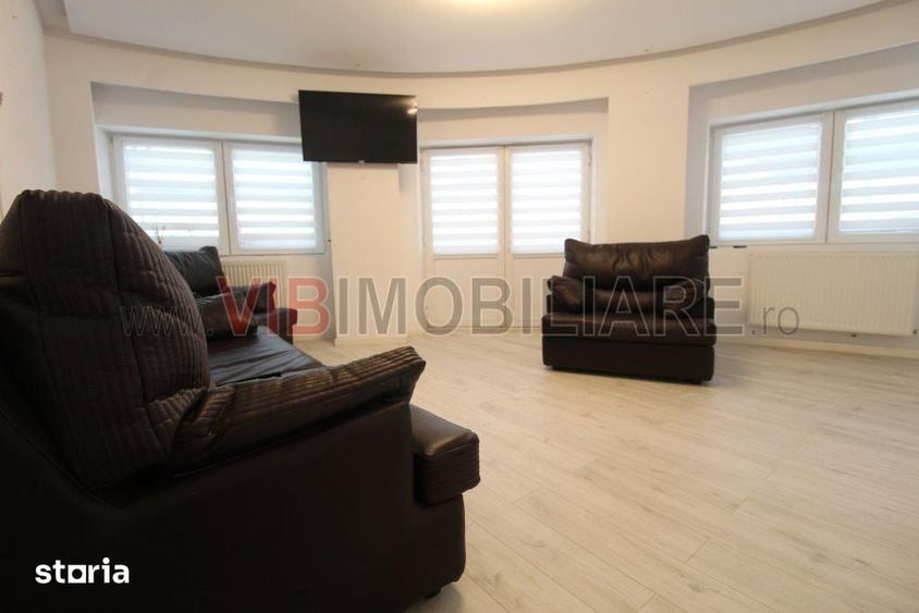 Apartament cu 3 camere decomandat, mobilat în Decebal