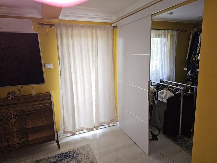 Casă cu 4 camere cu Teren 2000 Mp în Central