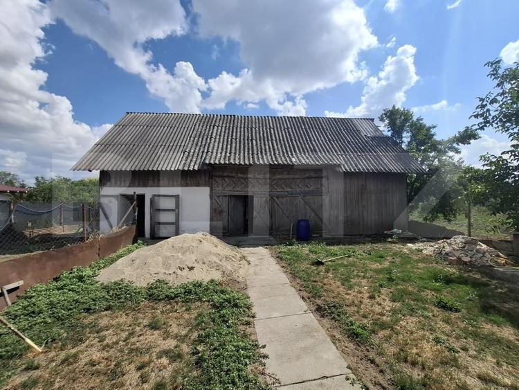 Casă individuală cu 2 camere cu Canalizare în Gelu