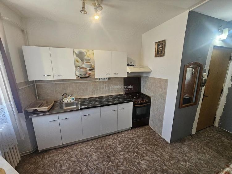 Apartament cu 2 camere semidecomandat în Micro I