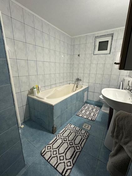 Casă cu 3 camere decomandat cu Teren 140 Mp în Central