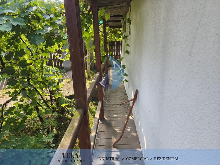 Casă individuală cu 3 camere cu Teren 1680 Mp în Est
