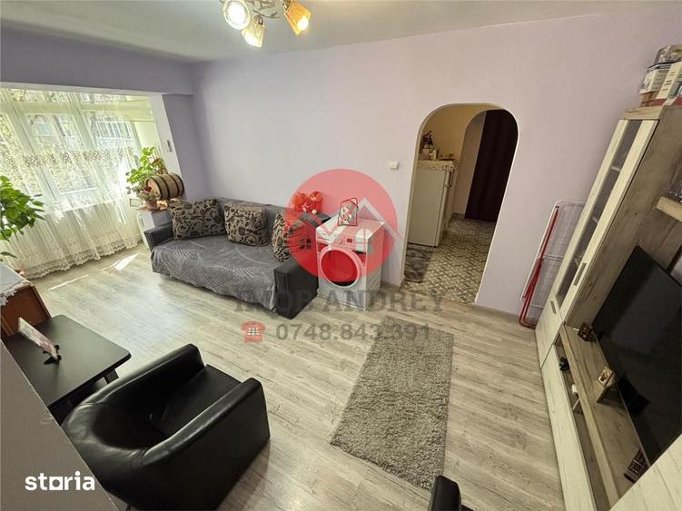 Apartament cu 4 camere decomandat în Vest