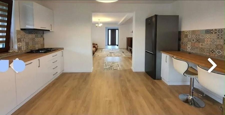 Casă cu 3 camere în Păulești