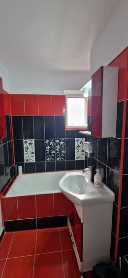 Apartament cu 2 camere decomandat în Zahana