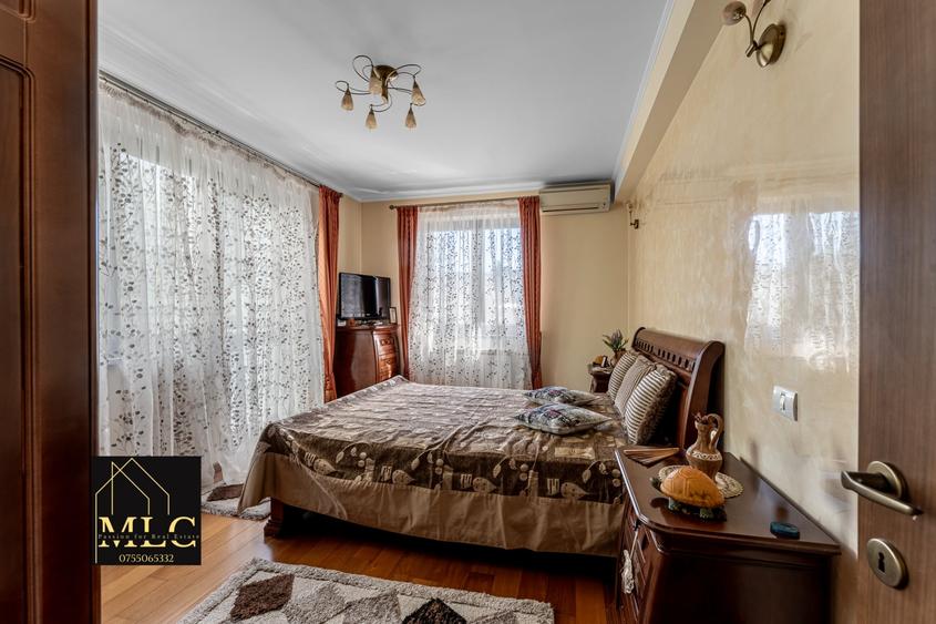 Duplex cu 7 camere cu Canalizare în Gorjului